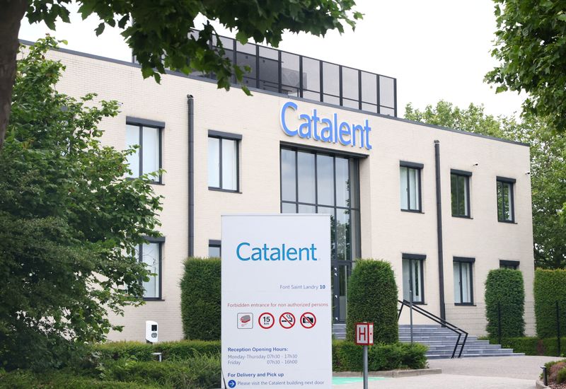 &copy; Reuters. FILE PHOTO: A general view of the drug product manufacturing laboratory in biologics and sterile injectables, Catalent, in Brussels, Belgium June 27, 2023. REUTERS/Yves Herman/File Photo