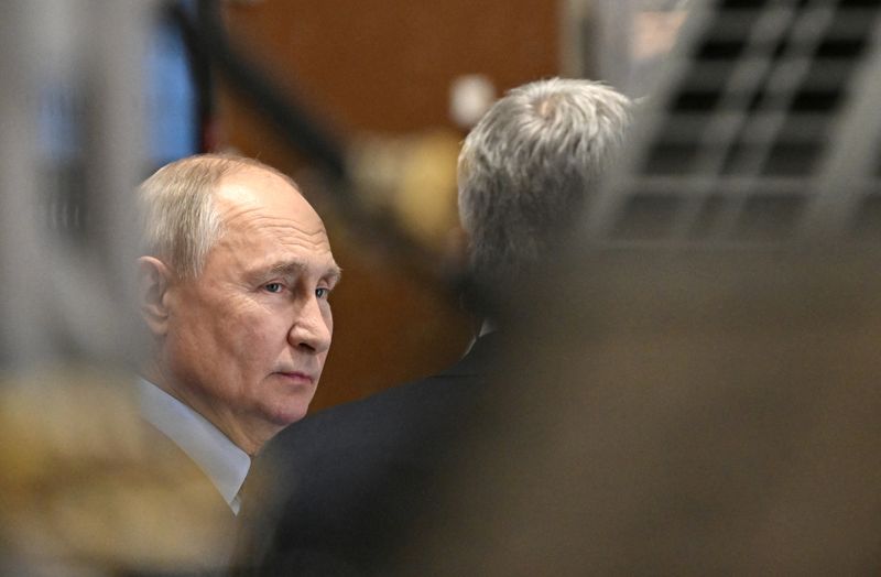 &copy; Reuters. FILE PHOTO: Russia's President Vladimir Putin visits the centre of the Rocket and Space Corporation "Energia" in Korolyov outside Moscow, Russia, October 26, 2023. Sputnik/Grigory Sysoev/Pool via REUTERS/File Photo