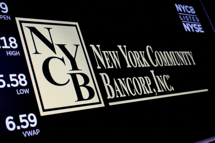 &copy; Reuters. 米中堅地銀ニューヨーク・コミュニティー・バンコープ（ＮＹＣＢ）は１５日、「レシプロカル預金ネットワーク」という仕組みを活用すれば、同行の全預金の９５％は預金保険で全面的に