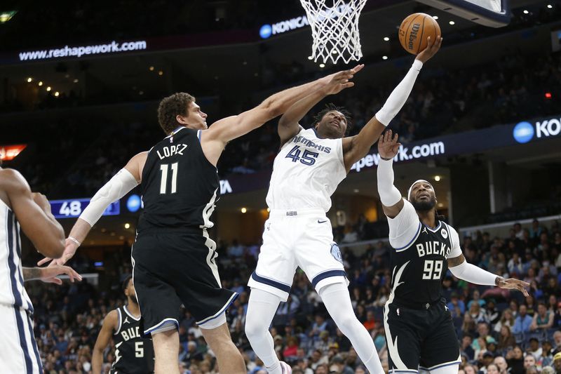 &copy; Reuters. 　ＮＢＡは１５日、各地で試合を行い、渡辺雄太の所属するグリズリーズは東地区３位のバックスに１１３─１１０で競り勝った。写真４５番は２７得点で勝利に貢献したＧＧ・ジャクソン