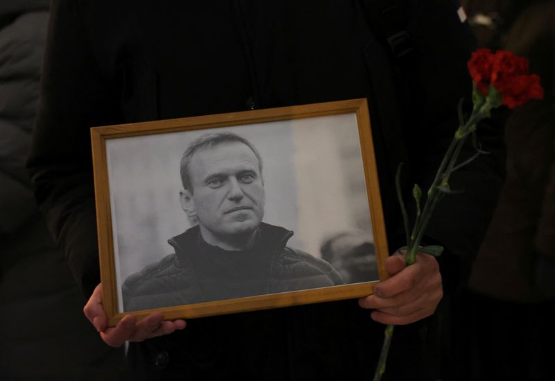 Analysis-Navalny's death deprives the Russian opposition of a leader and hope