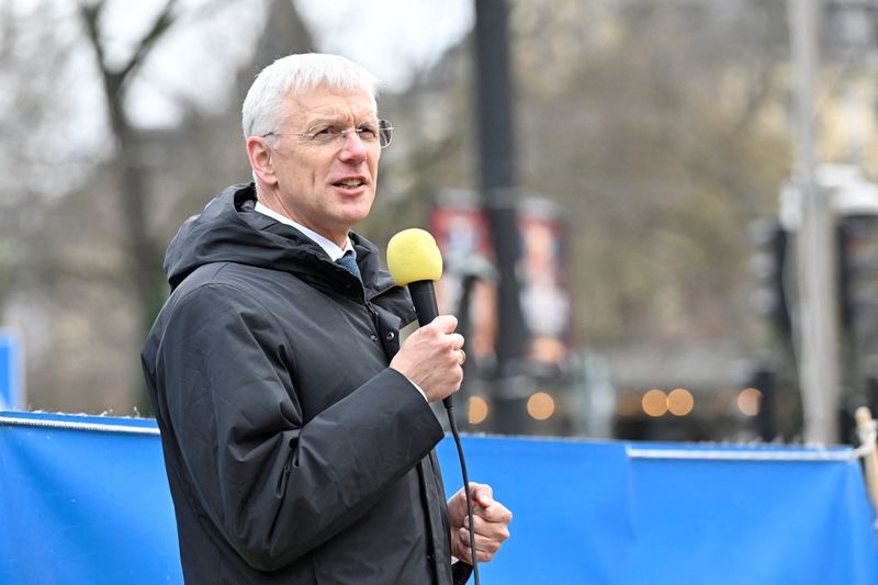 &copy; Reuters. FILE PHOTO: Latvian Foreign Minister Krisjanis Karins speaks at a rally in support of Ukraine at Norrmalmstorg in Stockholm, Sweden, December 18, 2023. TT News Agency/Henrik Montgomery via REUTERS/File Photo