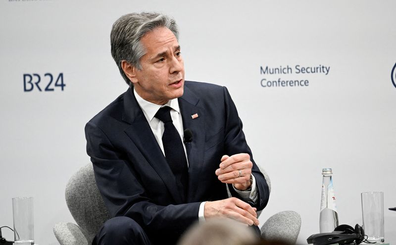 &copy; Reuters. Le secrétaire d'État américain Antony Blinken participe à une table ronde lors de la Conférence sur la sécurité de Munich (MSC) à Munich, dans le sud de l'Allemagne. /Photo prise le 17 février 2024/THOMAS KIENZLE/Pool via REUTERS/
