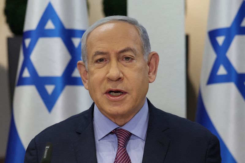 &copy; Reuters. Primer ministro israelí  Benjamin Netanyahu en Tel Aviv, Israel, 31, diciembre 2023. ABIR SULTAN/Pool via REUTERS/File Photo