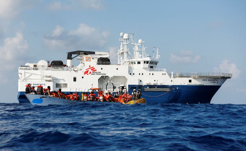 &copy; Reuters. Le navire de sauvetage de migrants Geo Barents sauve des migrants dans les eaux internationales au large de la Libye. /Photo prise le 28 septembre 2023/REUTERS/Darrin Zammit Lupi