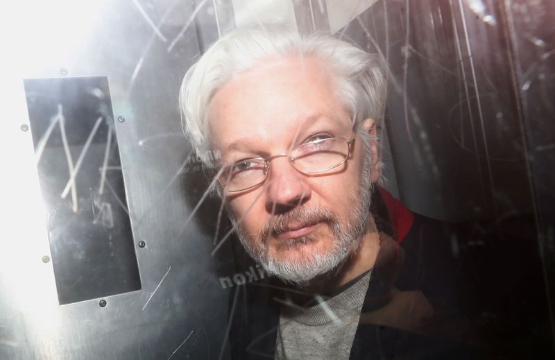 &copy; Reuters. Julian Assange, fondateur de WikiLeaks, au tribunal de Westminster à Londres. /Photo prise le 13 janvier 2020/REUTERS/Simon Dawson