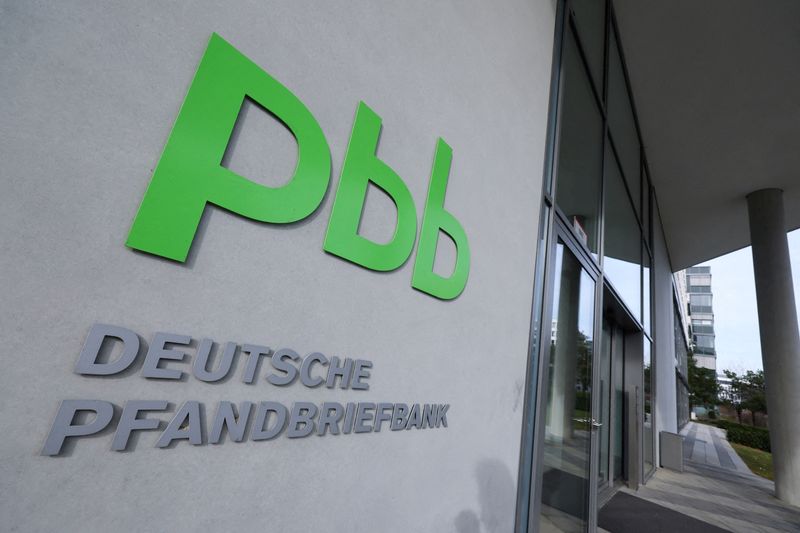 &copy; Reuters. The logo of troubled German property lender Deutsche Pfandbriefbank pbb is pictured at its headquarters as the real estate crisis widens, in Garching near Munich, Germany February 18, 2024.  REUTERS/Wolfgang Rattay/File Photo