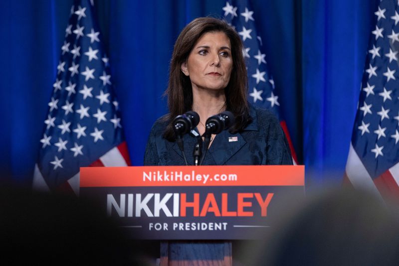 © Reuters. Republican presidential candidate and former U.S. Ambassador to the United Nations Nikki Haley speaks during a campaign stop at the Clemson University at Greenville ONE building ahead of the Republican presidential primary election in Greenville, South Carolina, U.S. February 20, 2024. REUTERS/Alyssa Pointer