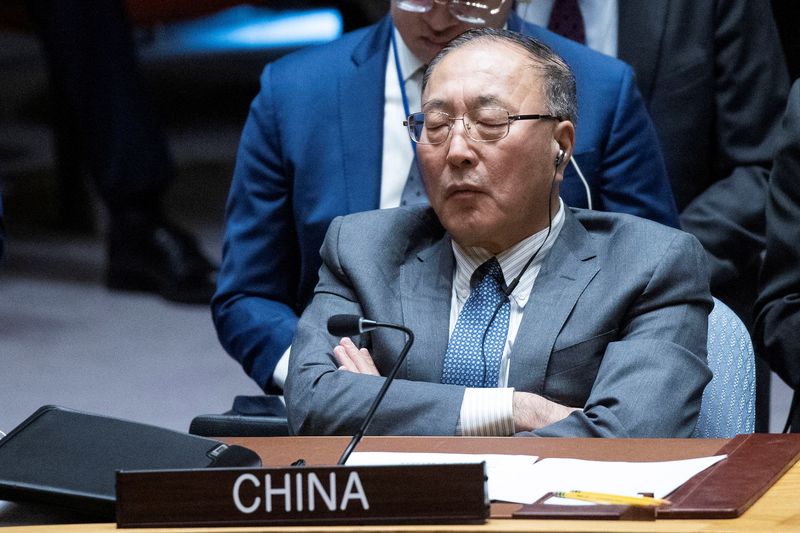 &copy; Reuters. مندوب الصين الدائم لدى الأمم المتحدة تشانغ جون خلال اجتماع في مقر الأمم المتحدة في نيويورك بالولايات المتحدة يوم 23 يناير كانون الثاني 2024. تص