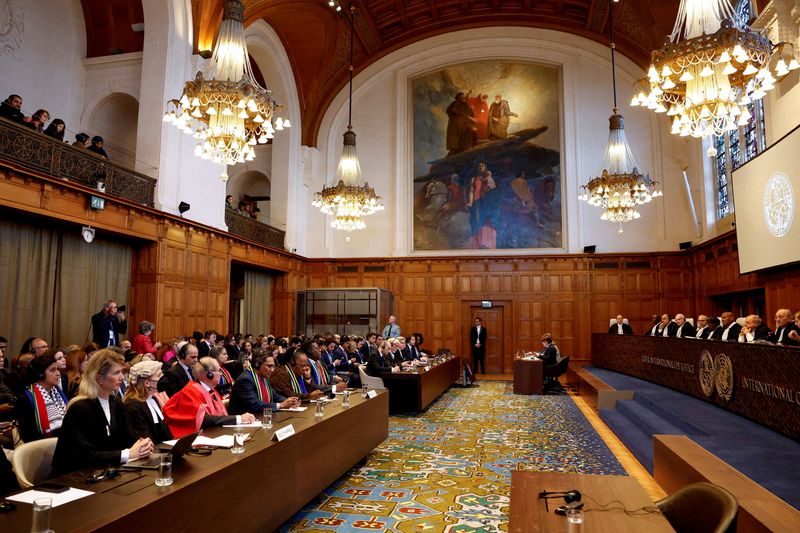 &copy; Reuters. FILE PHOTO: Judges at the International Court of Justice (ICJ) rule on emergency measures against Israel following accusations by South Africa that the Israeli military operation in Gaza is a state-led genocide, in The Hague, Netherlands, January 26, 2024
