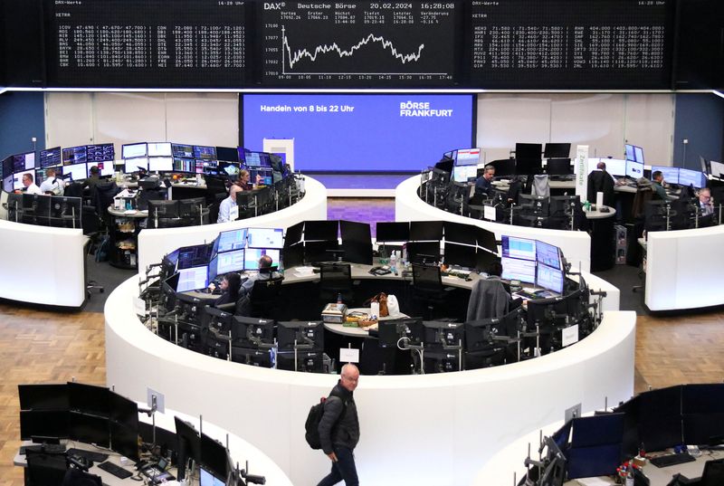&copy; Reuters. The German share price index DAX graph is pictured at the stock exchange in Frankfurt, Germany, February 20, 2024.     REUTERS/Staff