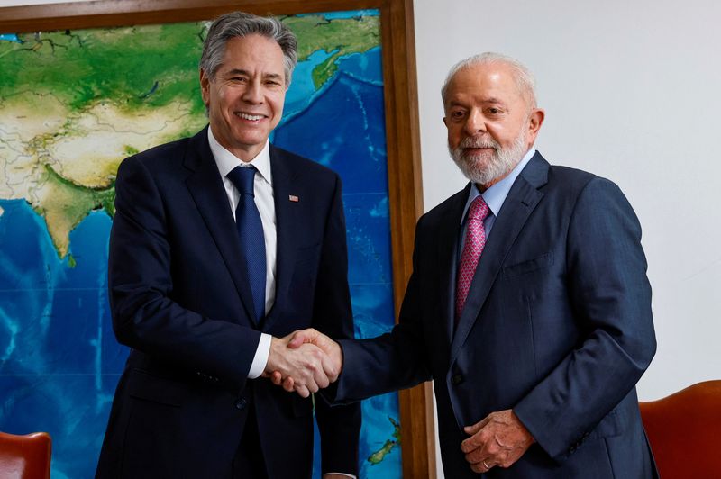 © Reuters. El Presidente de Brasil, Luiz Inácio Lula da Silva, se reúne con el Secretario de Estado de EEUU, Antony Blinken, en el Palacio de Planalto en Brasilia
Feb 21, 2024. REUTERS/Adriano Machado