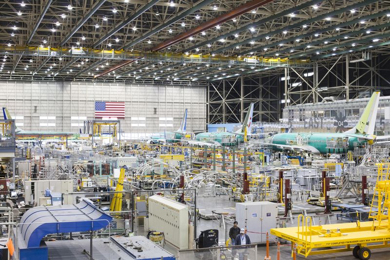 &copy; Reuters. The interior of the Boeing 737 assembly plant is pictured in Renton, Washington February 4, 2014. REUTERS/David Ryder/File Photo