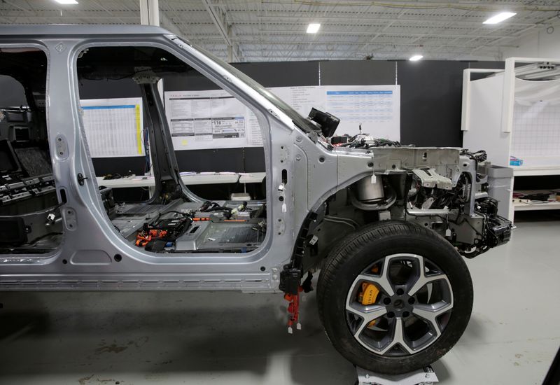 &copy; Reuters. A partially dismantled Rivian R1T electric truck is seen during its teardown at the Munro & Associates headquarters in Auburn Hills, Michigan, U.S., June 3, 2022.  REUTERS/Rebecca Cook/File Photo