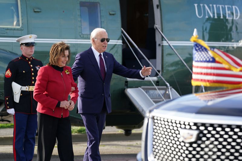 &copy; Reuters. U.S. President Joe Biden and U.S. Representative Nancy Pelosi (D-CA) disembark Marine One in San Francisco, California, U.S. February 21, 2024. REUTERS/Kevin Lamarque