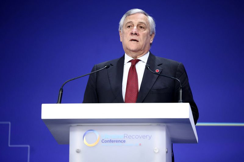 &copy; Reuters. Il ministro degli Esteri Antonio Tajani interviene alla sessione di apertura del primo giorno della Conferenza sulla ripresa dell'Ucraina a Londra, in Gran Bretagna, il 21 giugno 2023.     Henry Nicholls/Pool via REUTERS
