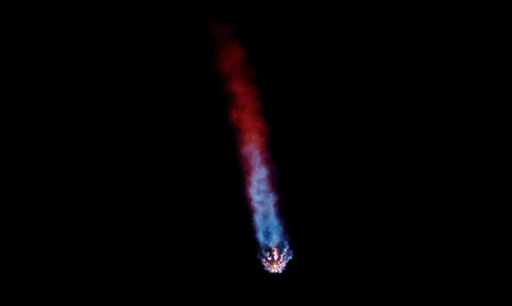 &copy; Reuters. FOTO DE ARCHIVO. Una nave Falcon 9 de la firma SpaceX impulsa el despegue de la misión IM-1 de la aeronave módulo de alunizaje Nova-C, construida y operada por la compañía Intuitive Machines,  desde el Centro Espacial Kennedy en Cabo Cañaveral, Flori