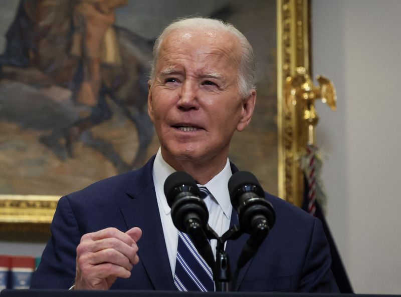 &copy; Reuters. FILE PHOTO: U.S. President Joe Biden speaks after it was reported Alexei Navalny, Russian President Vladimir Putin's most formidable domestic opponent, fell unconscious and died at the "Polar Wolf" Arctic penal colony where he was serving a three-decade j