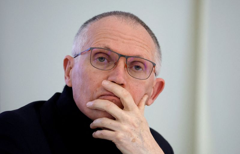 &copy; Reuters. FILE PHOTO: Stellantis CEO Carlos Tavares holds a press conference ahead of visiting the Sevel automaker's plant, Europe's largest van-making facility, in Atessa, Italy, January 23, 2024. REUTERS/Remo Casilli//File Photo