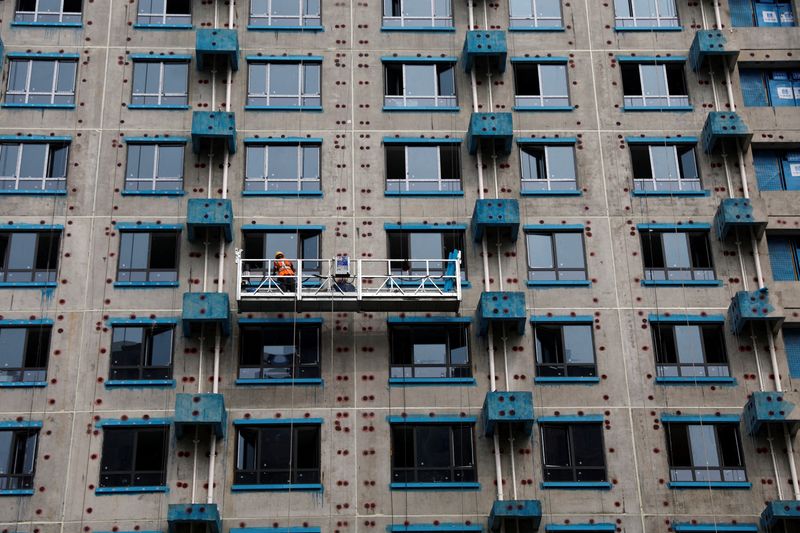 &copy; Reuters. 　中国の新築住宅価格は１月に前月比での下落ペースが鈍化し、主要都市で幾分の安定化が見られた。写真は建設中のマンション。２０２３年９月北京で撮影（２０２４年　ロイター/Tingshu 