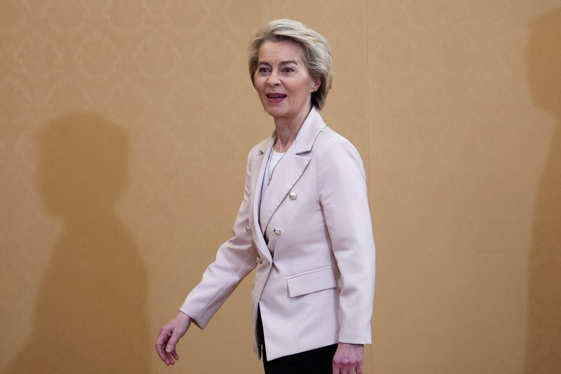 &copy; Reuters. European Commission President Ursula von der Leyen walks as she meets with Poland's Prime Minister Donald Tusk at the Chancellery of the Prime Minister in Warsaw, Poland, February 23, 2024. REUTERS/Kacper Pempel