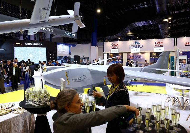 © Reuters. FILE PHOTO: Israel's Elbit Systems launches the Hermes 650 Spark unmanned aerial vehicle (UAV) during the Singapore Airshow at Changi Exhibition Centre in Singapore February 21, 2024. REUTERS/Edgar Su/File Photo