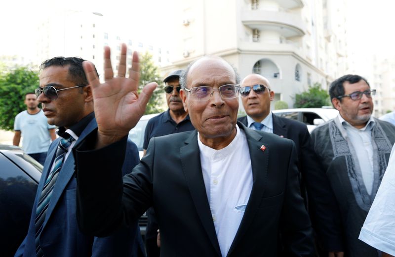 &copy; Reuters. الرئيس التونسي السابق منصف المرزوقي في تونس في صورة من أرشيف رويترز 