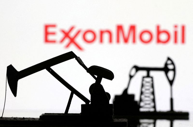 &copy; Reuters. Illustration d'archives du logo d'ExxonMobil. /Illustration faite le 6 octobre 2023/REUTERS/Dado Ruvic