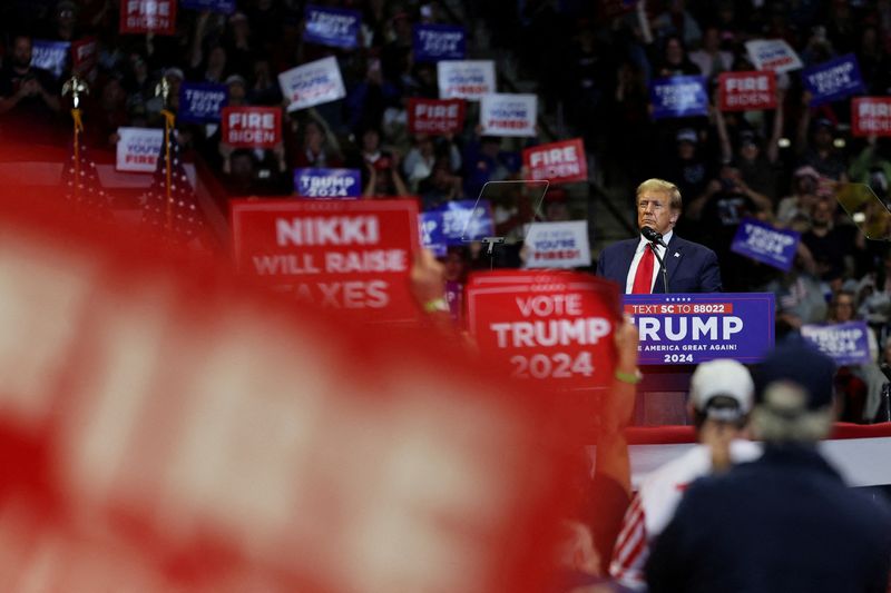 &copy; Reuters. Republican presidential candidate and former U.S. President Donald Trump speaks during a campaign rally at Winthrop Coliseum ahead of the South Carolina Republican presidential primary, in Rock Hill, South Carolina, U.S., February 23, 2024. REUTERS/Shanno