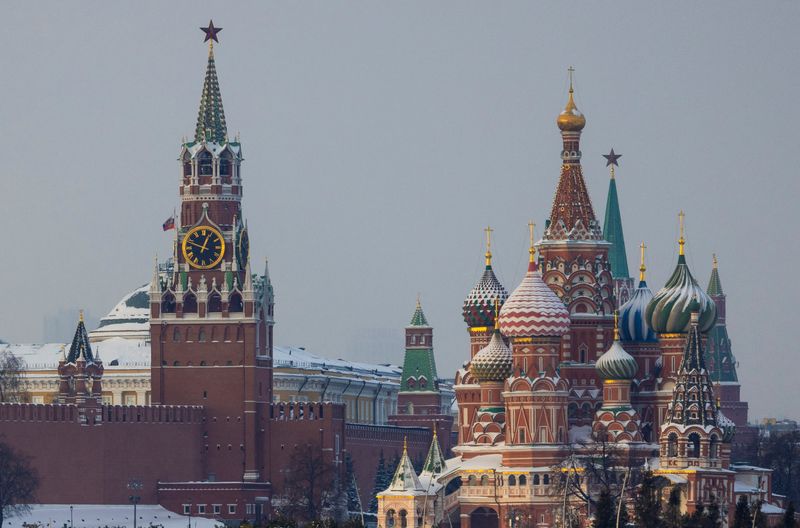 &copy; Reuters. FOTO DE ARCHIVO. El Kremlin y la catedral de San Basilio en Moscú, Rusia. 7 de diciembre de 2023. REUTERS/Maxim Shemetov