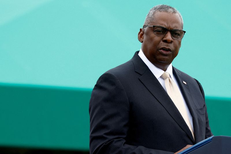 &copy; Reuters. FILE PHOTO: U.S. Secretary of Defense Lloyd Austin speaks on the day of the Armed Forces Farewell Tribute in honor of General Mark A. Milley, 20th Chairman of the Joint Chiefs of Staff and an Armed Forces Hail in honor of General Charles Q. Brown, Jr., th