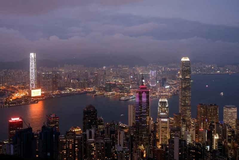 &copy; Reuters. FILE PHOTO: An evening view of the financial Central district and Victoria Harbour in Hong Kong, China, May 9, 2023. REUTERS/Tyrone Siu/File Photo