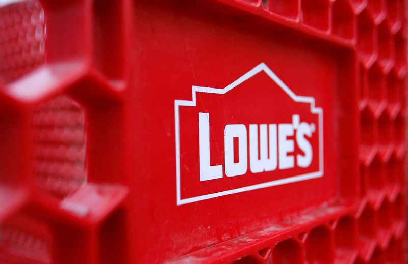 &copy; Reuters. FILE PHOTO: The Lowes logo is displayed on a shopping cart outside of a store in Scottsdale, Arizona, February 22, 2010.     REUTERS/Joshua Lott/File Photo