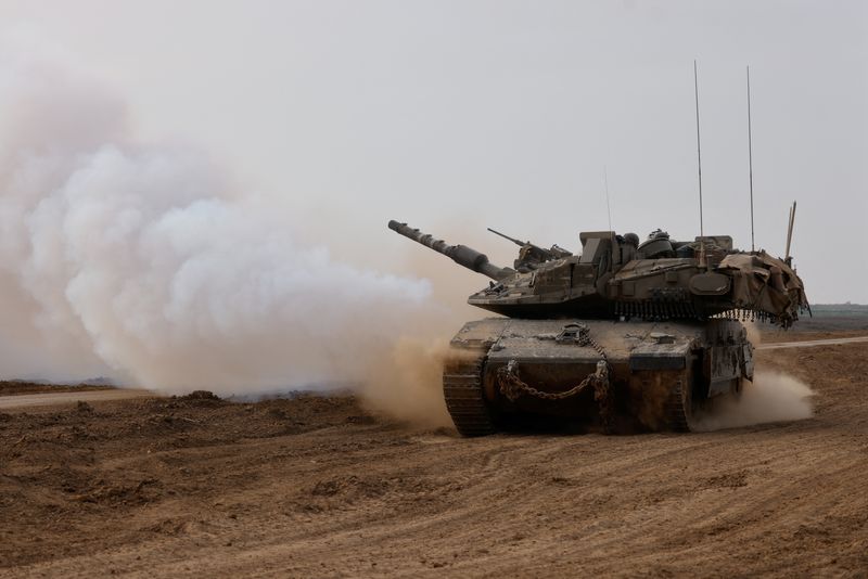 &copy; Reuters. Tanque israelense retorna da Faixa de Gaza
 26/2/2024    REUTERS/Amir Cohen