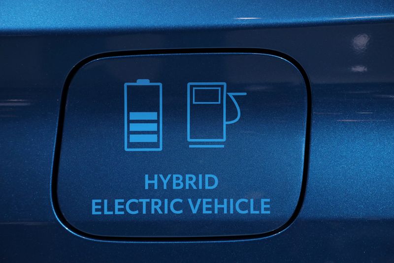 © Reuters. FILE PHOTO: A 2020 Toyota Prius hybrid electric vehicle is displayed at the Canadian International Auto Show in Toronto, Ontario, Canada February 18, 2020.   REUTERS/Chris Helgren
