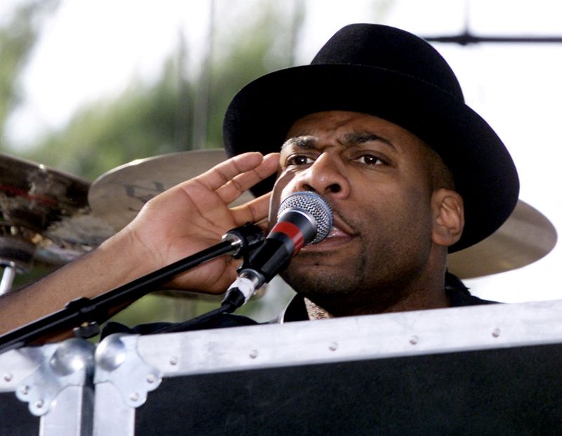 &copy; Reuters. FILE PHOTO: Jam Master Jay performs in Las Vegas. May 12,  2001. REUTERS/Ethan Miller/File Photo