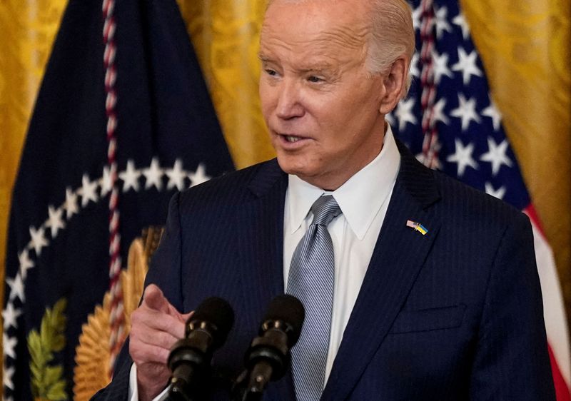 &copy; Reuters. FILE PHOTO: U.S. President Joe Biden delivers remarks to U.S. governors attending the National Governors Association winter meeting, in the East Room of the White House in Washington, U.S., February 23, 2024. REUTERS/Elizabeth Frantz/File Photo