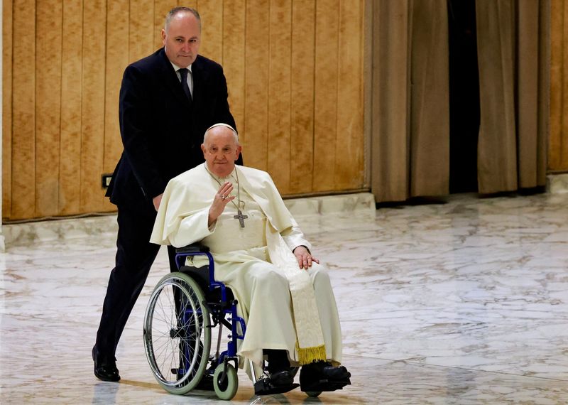 &copy; Reuters. بابا الفاتيكان البابا فرنسيس في الفاتيكان يوم الأربعاء. تصوير: يارا ناردي - رويترز.
