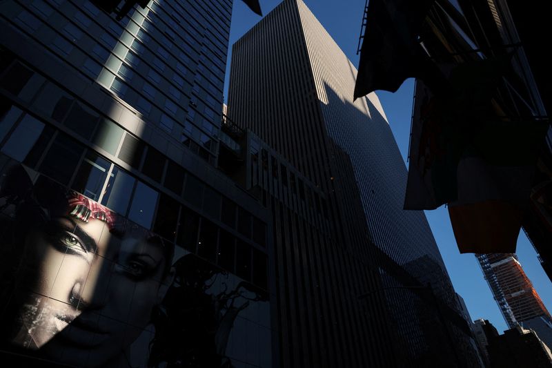 &copy; Reuters. Les gratte-ciel du quartier de Times Square à New York City, États-Unis. /Photo prise le 20 décembre 2023/REUTERS/Shannon Stapleton