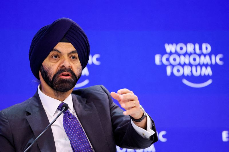 © Reuters. FILE PHOTO: President of the World Bank Group Ajay Banga attends the 54th annual meeting of the World Economic Forum, in Davos, Switzerland, January 17, 2024. REUTERS/Denis Balibouse/File Photo