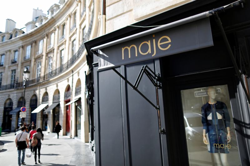 &copy; Reuters. Le logo de la marque de prêt-à-porter Maje est visible sur la devanture d'une boutique de mode à Paris. /Photo prise le 29 mars 2017 à Paris, France/REUTERS/Charles Platiau