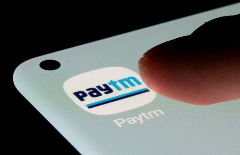 &copy; Reuters. FILE PHOTO: Paytm app is seen on a smartphone in this illustration taken, July 13, 2021. REUTERS/Dado Ruvic/Illustration/File Photo