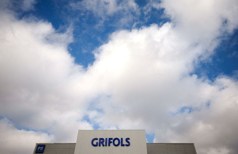 &copy; Reuters. FILE PHOTO: The logo of the Spanish pharmaceuticals company Grifols is pictured on its facilities in Parets del Valles, north of Barcelona, Spain, January 9, 2024. REUTERS/Albert Gea/File Photo