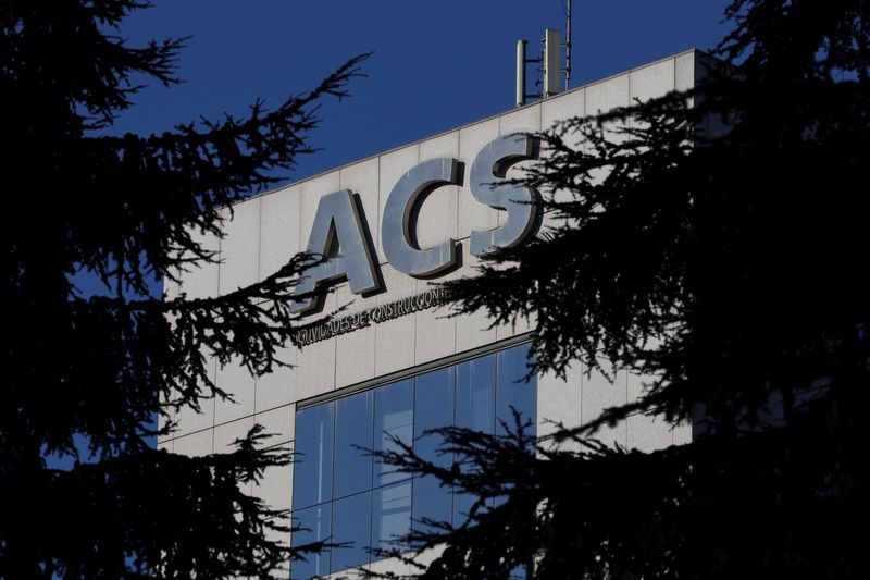 &copy; Reuters. FILE PHOTO: The logo of Spanish construction conglomerate ACS is displayed atop the company's building in Madrid, Spain, February 10, 2023. REUTERS/Violeta Santos Moura/File Photo