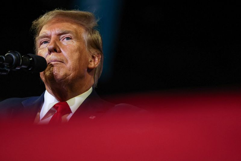 &copy; Reuters. FILE PHOTO: Republican presidential candidate and former U.S. President Donald Trump holds a campaign rally at Coastal Carolina University ahead of the South Carolina Republican presidential primary in Conway, South Carolina, U.S., February 10, 2024. REUT