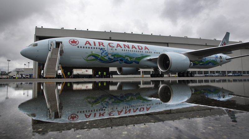 &copy; Reuters. طائرة تابعة لشركة إير كندا في صورة من أرشيف رويترز.