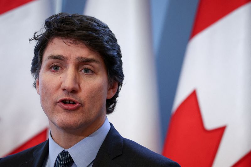 © Reuters. FILE PHOTO: Canada's Prime Minister Justin Trudeau holds a press conference with Poland's Prime Minister Donald Tusk (not pictured) at the Chancellery of the Prime Minister in Warsaw, Poland, February 26, 2024. REUTERS/Kacper Pempel/File Photo