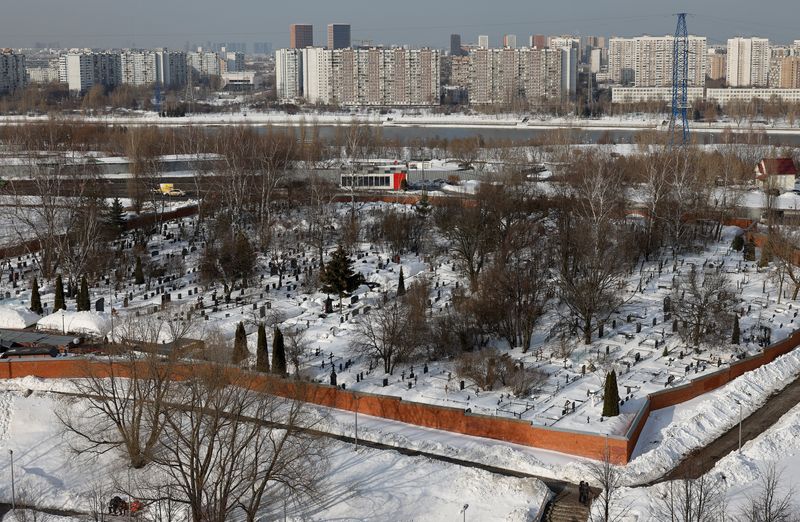 &copy; Reuters. منظر عام لمقبرة بوريسوفسكوي، حيث يتوقع أن يدفن زعيم المعالاضة الروسية نافلني، في موسكو يوم الخميس. تصوير: رويترز.