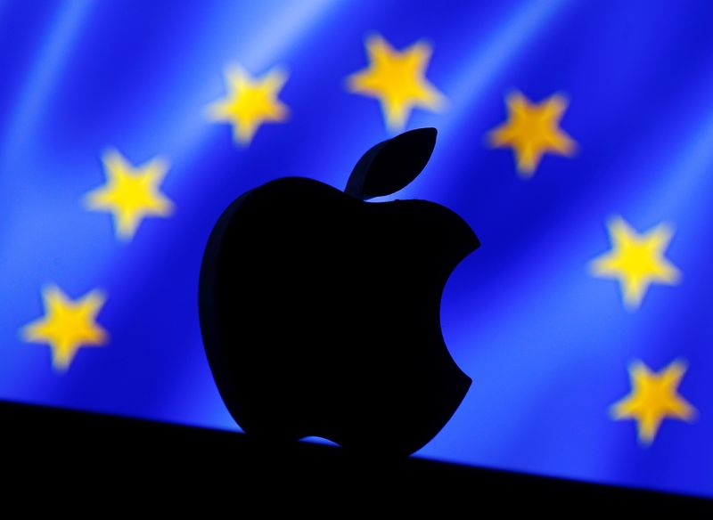 &copy; Reuters. A 3D printed Apple logo is seen in front of a displayed European Union flag in this illustration taken September 2, 2016. REUTERS/Dado Ruvic/Illustration