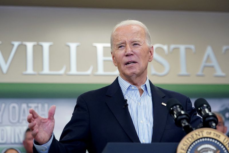 &copy; Reuters. U.S. President Joe Biden speaks during his visit to the U.S.-Mexico border in Brownsville, Texas, U.S., February 29, 2024. REUTERS/Kevin Lamarque